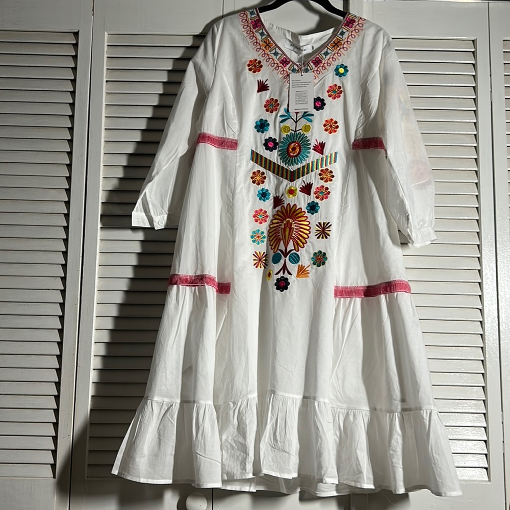NWT Embroidered Dress